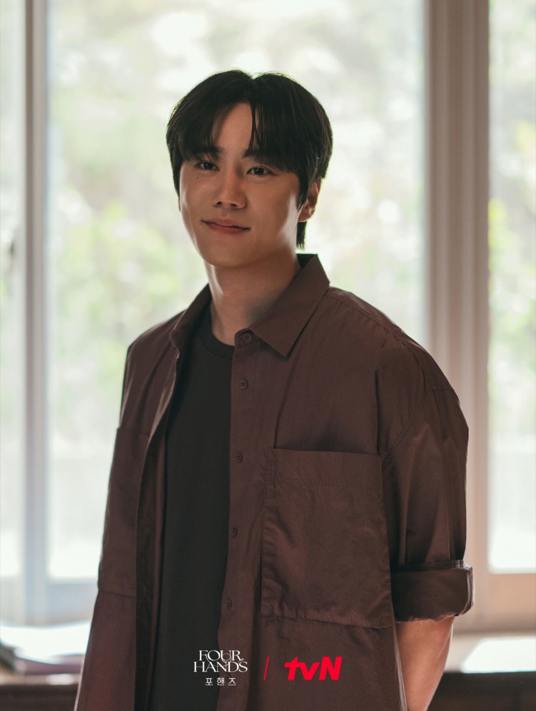 Lee Jun-young in Four Hands, Two Sonatas