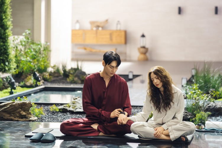 Chae Soo-bin and Kim Young-kwang in Take Charge of My Heart