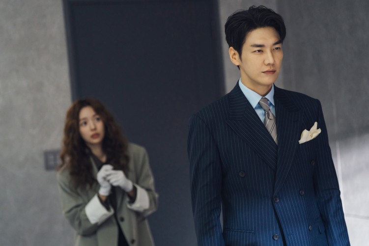 Chae Soo-bin and Kim Young-kwang in Take Charge of My Heart