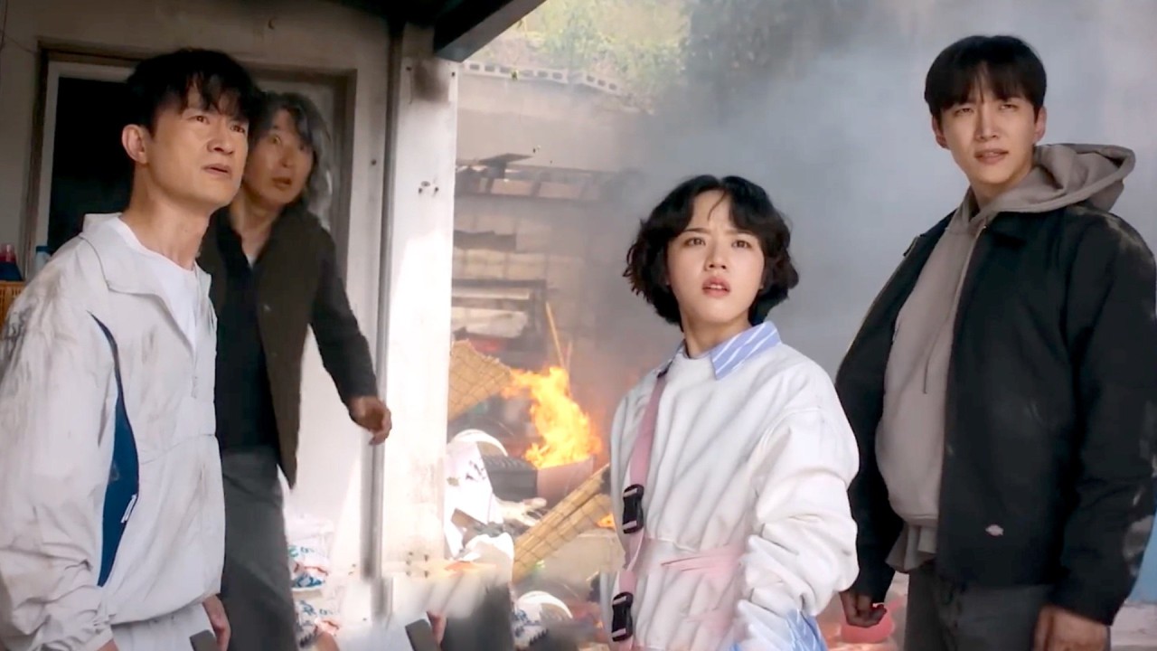 Lee Jun-ho Burns Cash for Superpowers as Kang Han-na and Lee Chae-min Turn Villainous in New Cashero Trailer