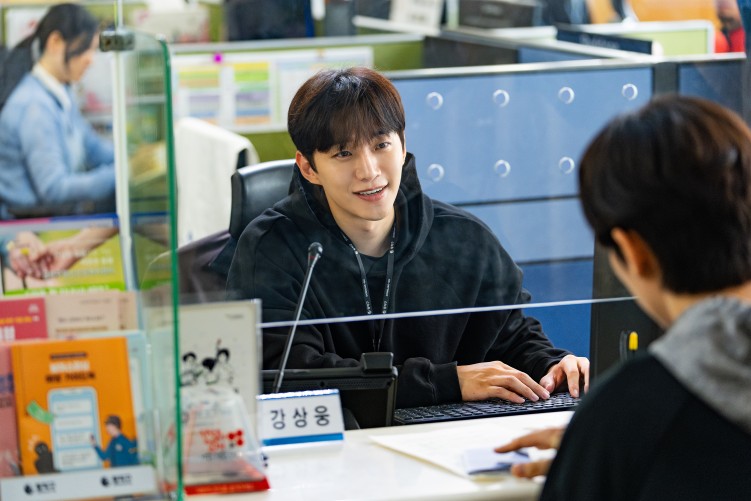 Lee Jun-ho in Cashero