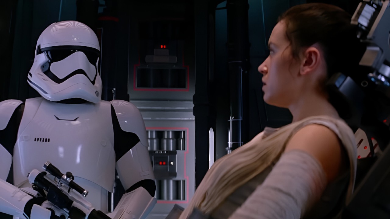 Daniel Craig Reveals One Thing He Hated About His Star Wars: The Force Awakens Cameo