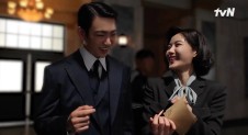 Kim You-jung and Park Jin-young Can't Stop Laughing in 100 Days of Deception Making-Of Video