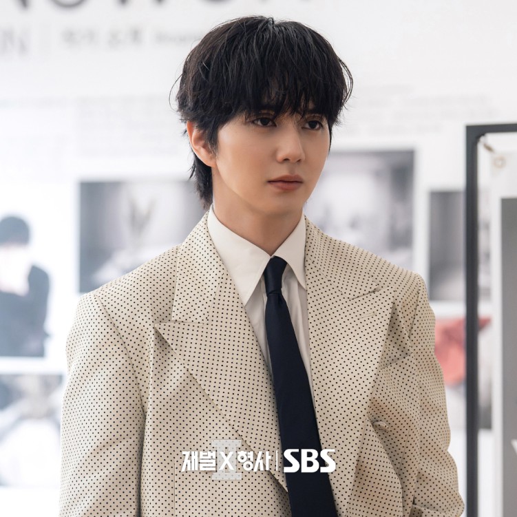 Yoo Seung-ho as Yoo Seong-won in Flex X Cop 2