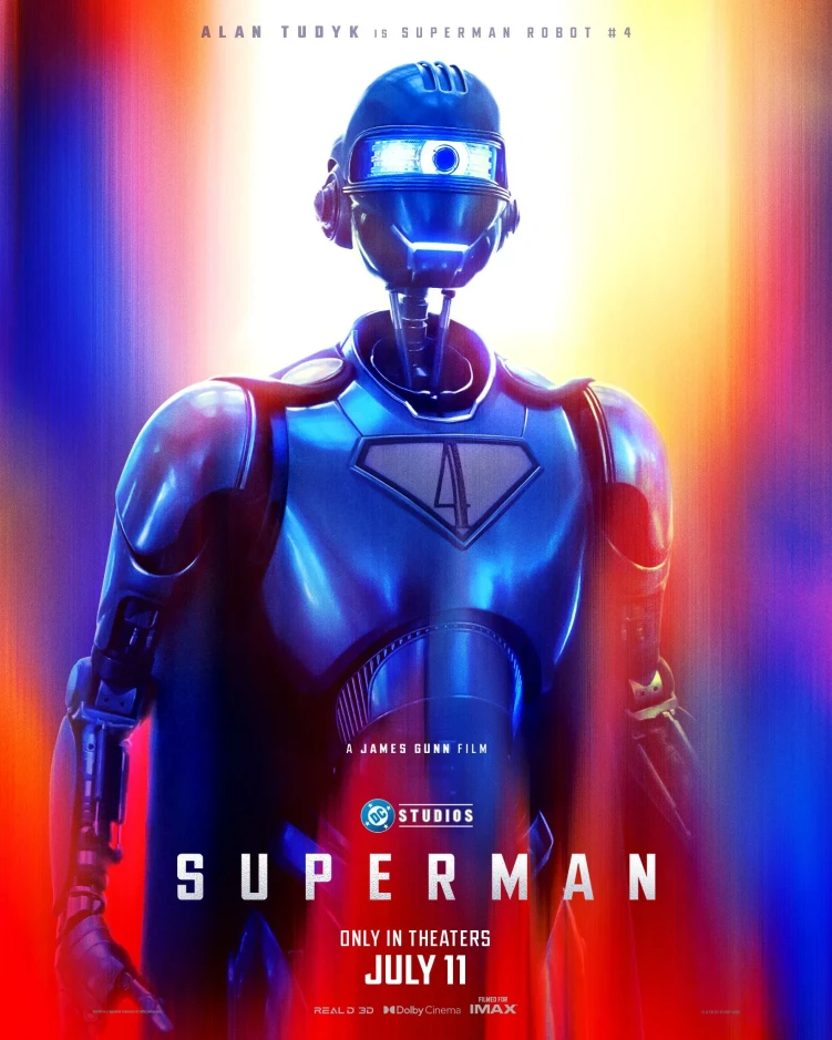 Alan Tudyk as Superman Robot #4