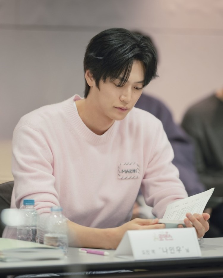 Love O’Clock production photo