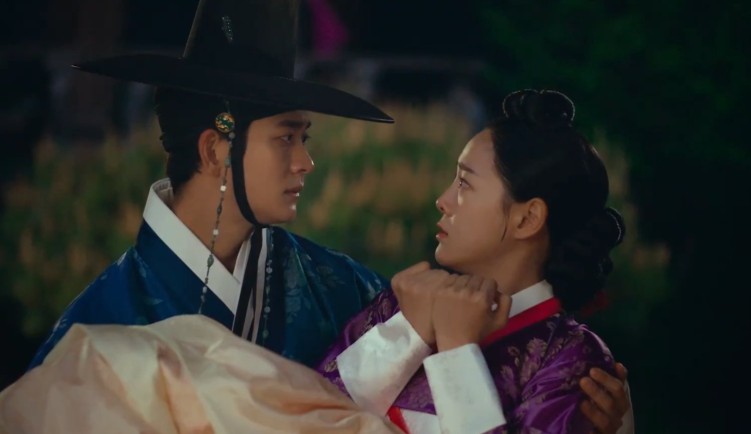 Kang Tae-oh & Kim Se-jeong in Moon River