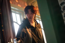 Ryu Jun-yeol in Mousetrap