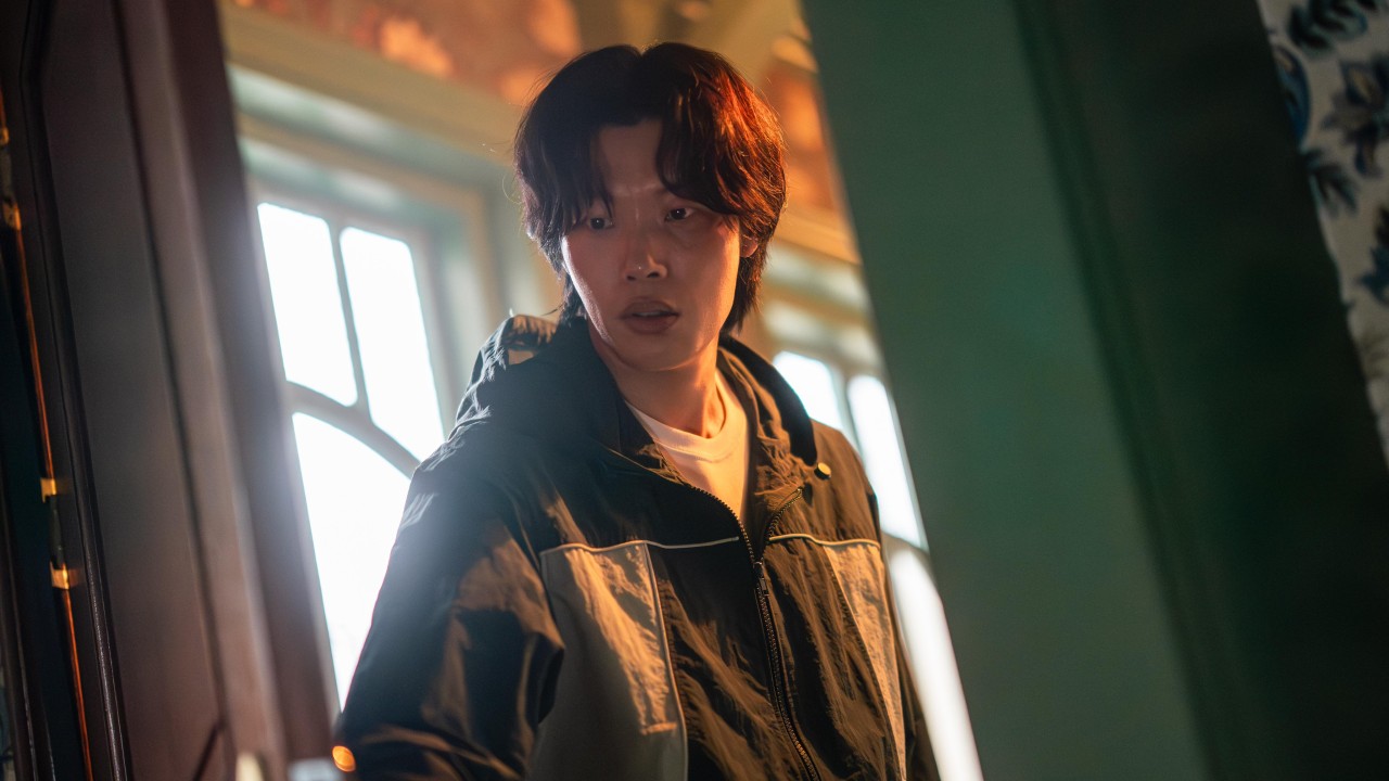 Ryu Jun-yeol Battles a Face-Stealing Imposter to Reclaim His Life in Netflix’s Mousetrap Trailer