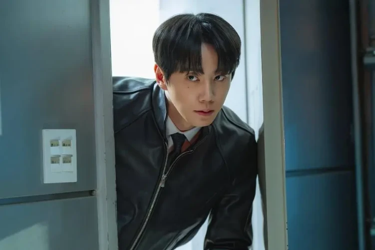 Lee Jun-young in Reborn Rookie