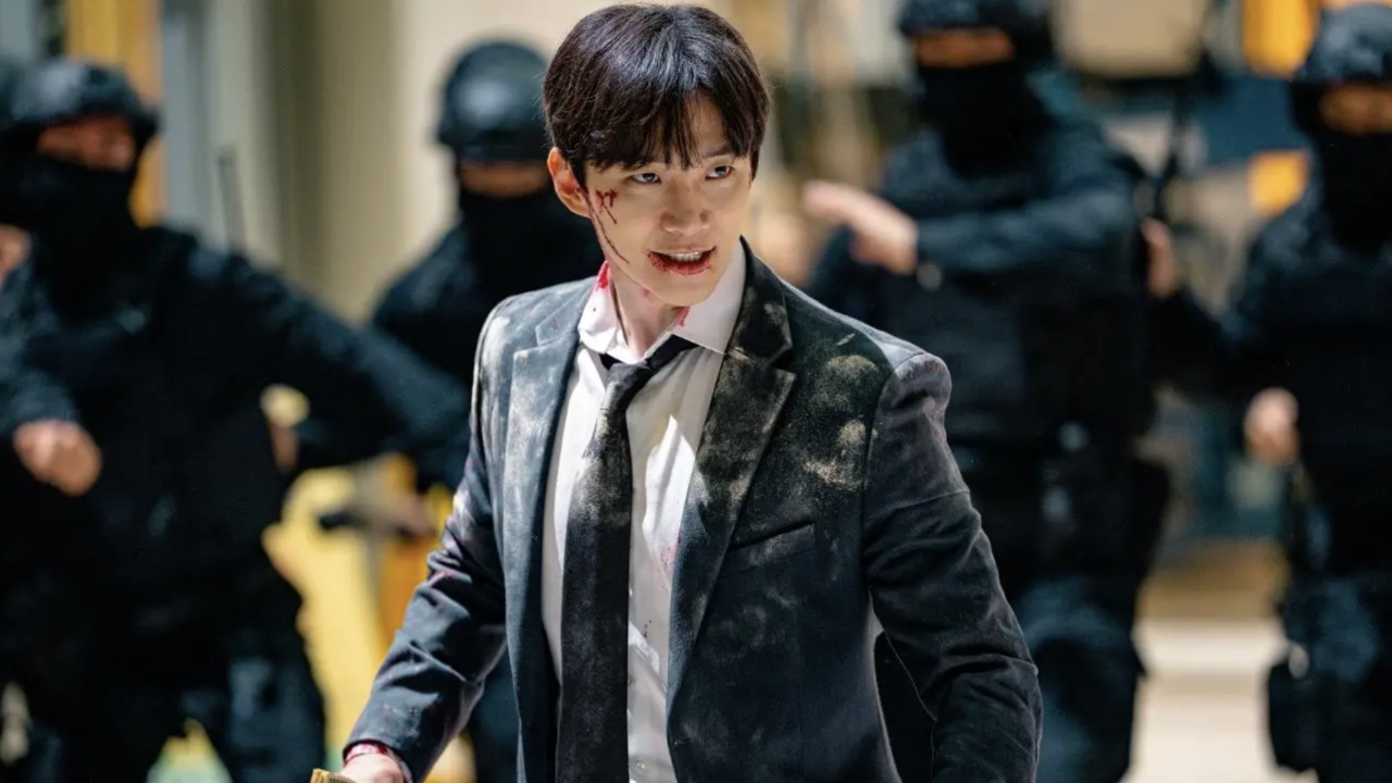 Behind-the-Scenes Look at Cashero: Lee Jun-ho & Kim Hye-joon Showcase Playful Chemistry on Set