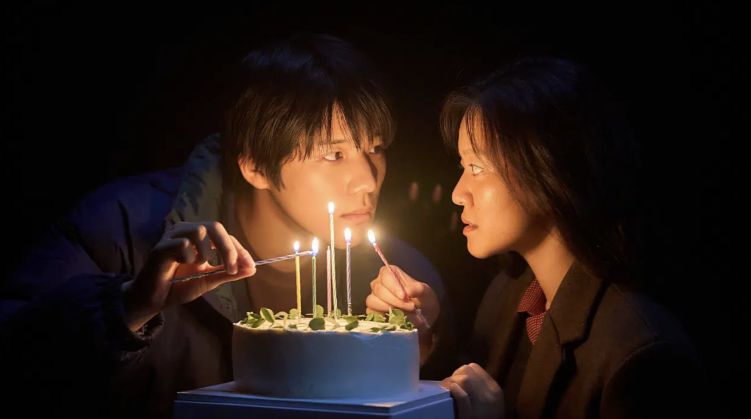 Moon Sang-min & Go Ah-sung in Netflix's Pavane