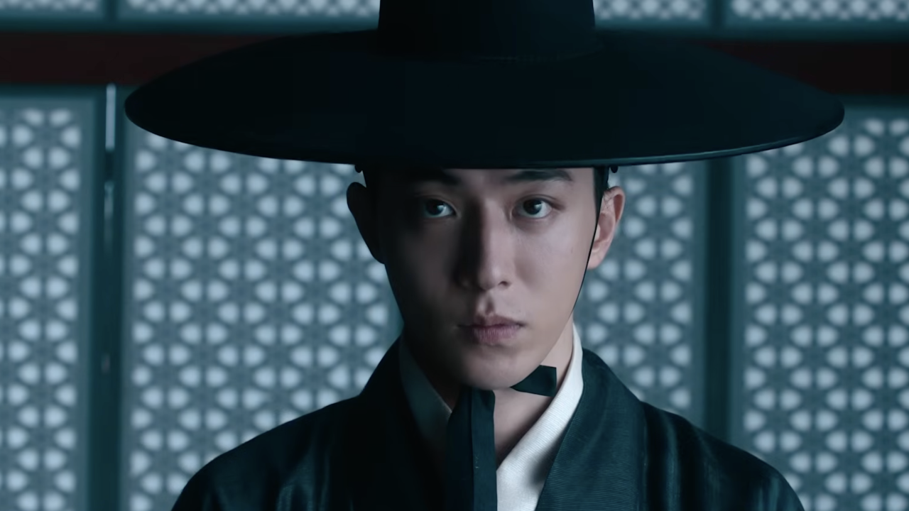 The East Palace New Trailer Sees Nam Joo-hyuk and Roh Yoon-seo Locked in Ghostly Battle for Royal Secrets