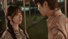 Hwang In-youp Intensifies Emotional Tension with Lee Hye-ri Through Piercing Close-Distance Stare in ENA's Dream to You