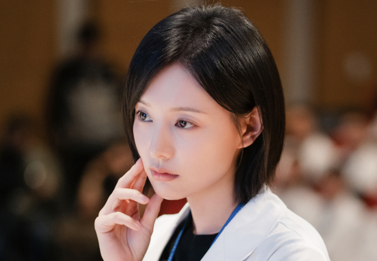 Kim Ji-won in Doctor X: Mafia in White