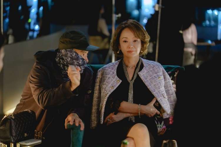 The Art of Sarah set photo