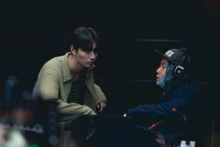 The Art of Sarah set photo