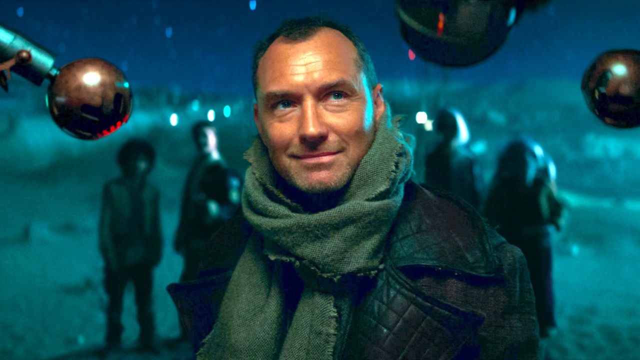 Star Wars: Skeleton Crew Actor Jude Law Hints There's More to His Mysterious Character