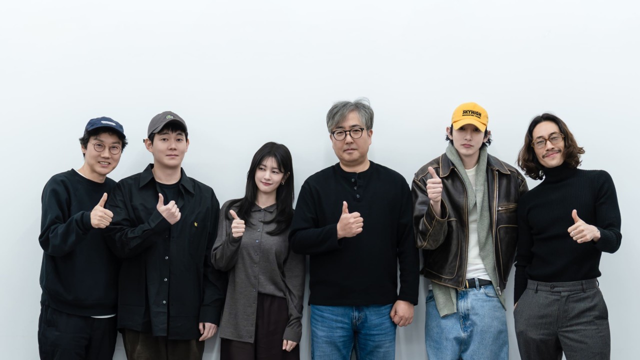 Squid Game Creator Hwang Dong-hyuk Produces 'The Dealer' with Jung So-min, Ryoo Seung-bum, Lee Soo-hyuk, and Ryu Kyung-soo