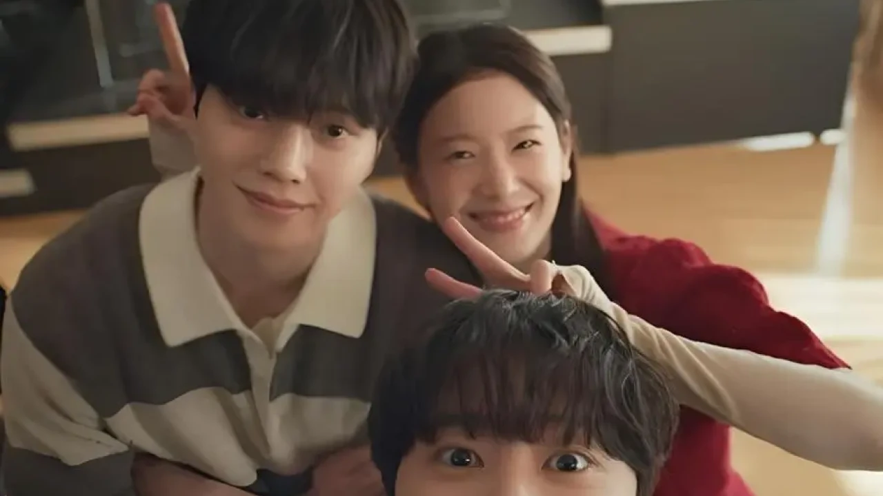 Song Kang, Lee Jun-young, and Jang Gyu-ri Capture Their 2016 High School Days in Four Hands, Two Sonatas Teaser