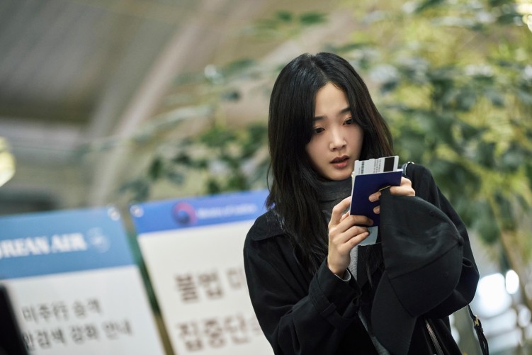 Lee Yoo-mi in As You Stood By