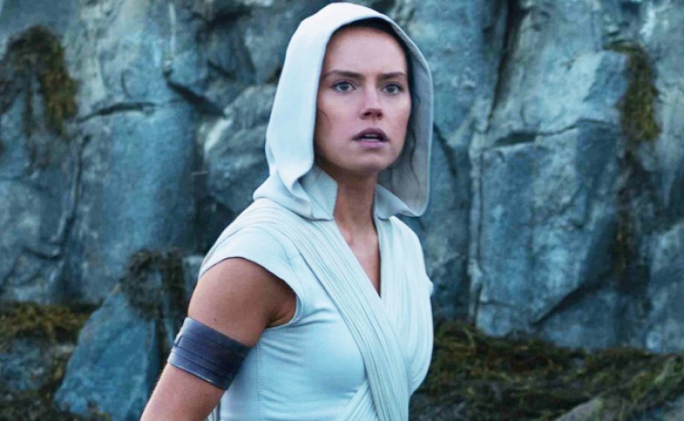 What details are confirmed for Daisy Ridley's Star Wars movie?