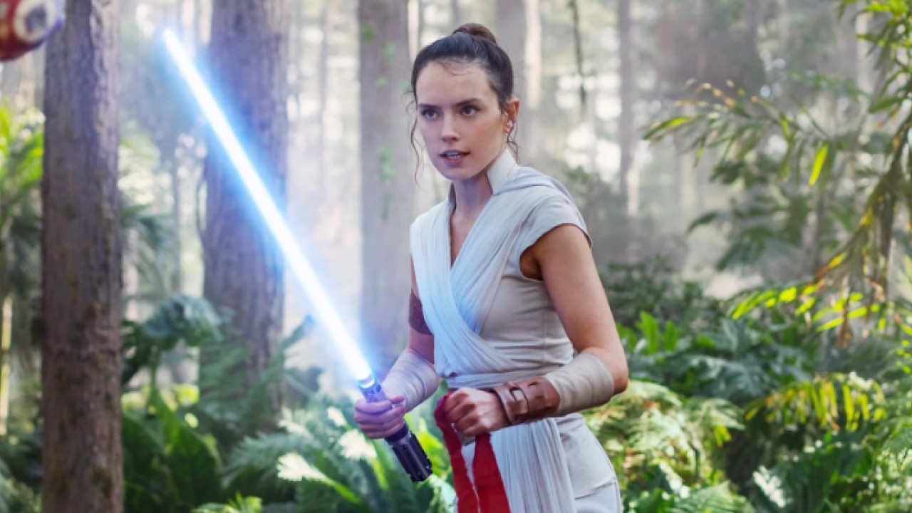 Daisy Ridley Reveals Reason Behind Her Star Wars Return in Upcoming Movie