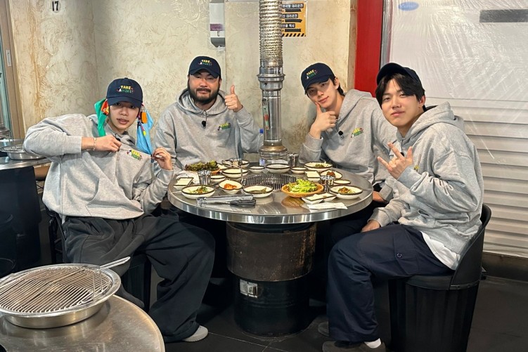 Lee Chae-min, Car, the Garden, Dowoon, and Tarzzan in Take a Hike!