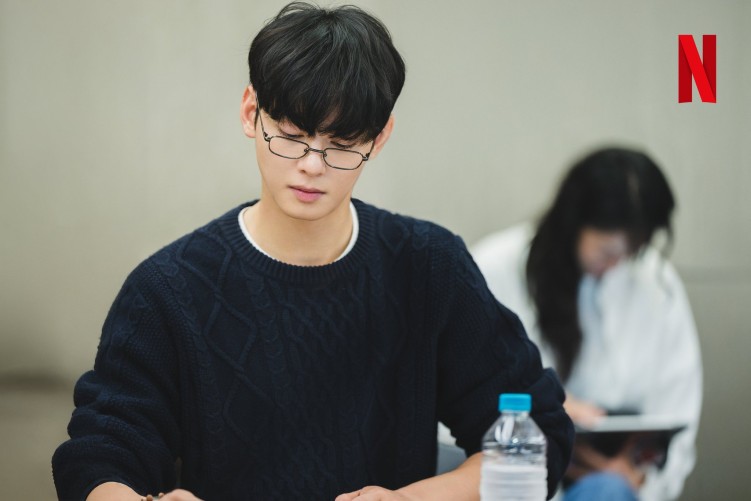 Cha Eun-woo in The Wonderfools production photo