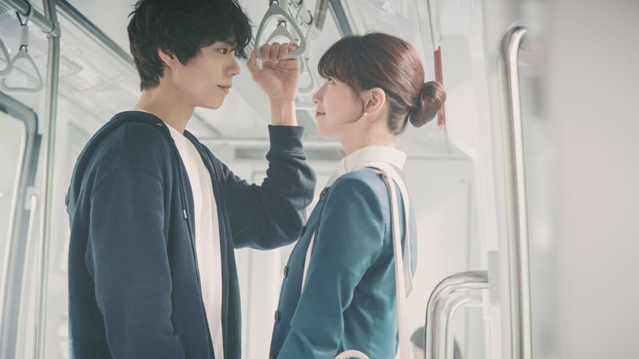 Wonderland Clip Shows Park Bo-gum and Suzy's Dreamy Duet in Outer Space